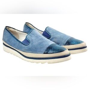 Donald Pliner Beliz women’s Size 6.5 blue loafer with eel skin cap